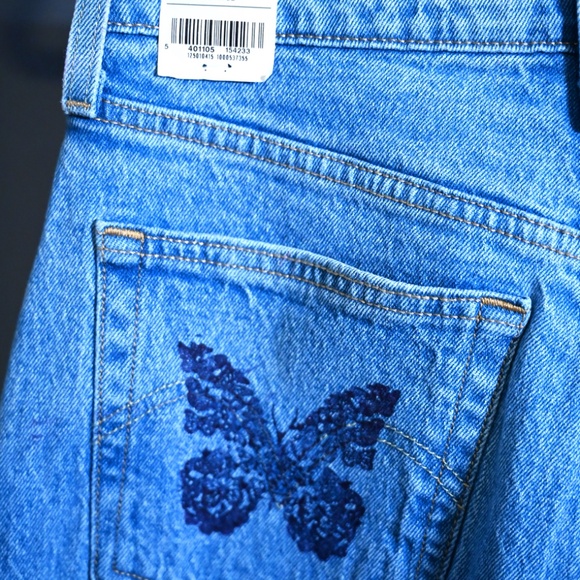 evi’s 501 Original – Flared Conversion with Hand-Painted Purple Butterflies - Picture 4 of 6